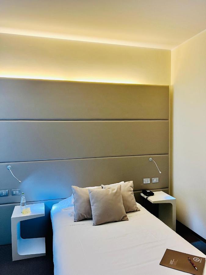 Th Assisi - Hotel Cenacolo Eksteriør billede