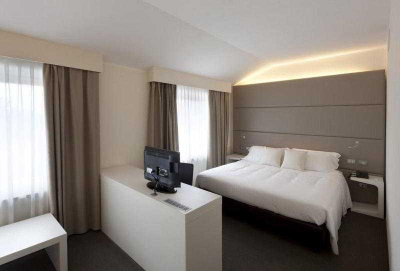 Th Assisi - Hotel Cenacolo Eksteriør billede