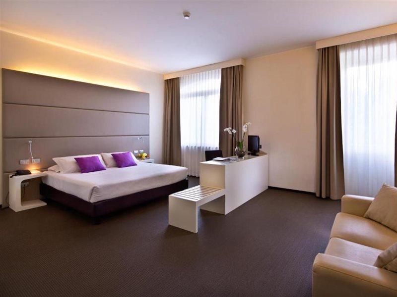 Th Assisi - Hotel Cenacolo Eksteriør billede