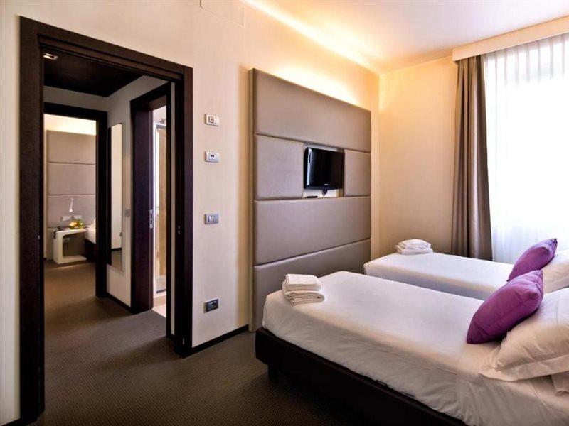 Th Assisi - Hotel Cenacolo Eksteriør billede