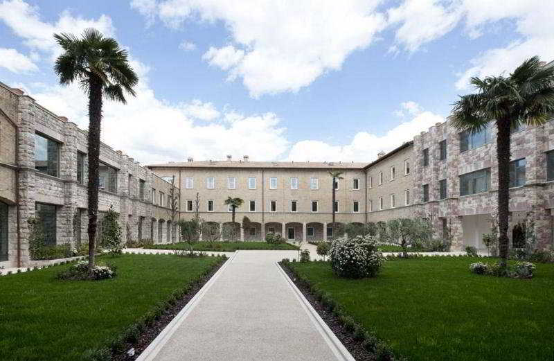 Th Assisi - Hotel Cenacolo Eksteriør billede