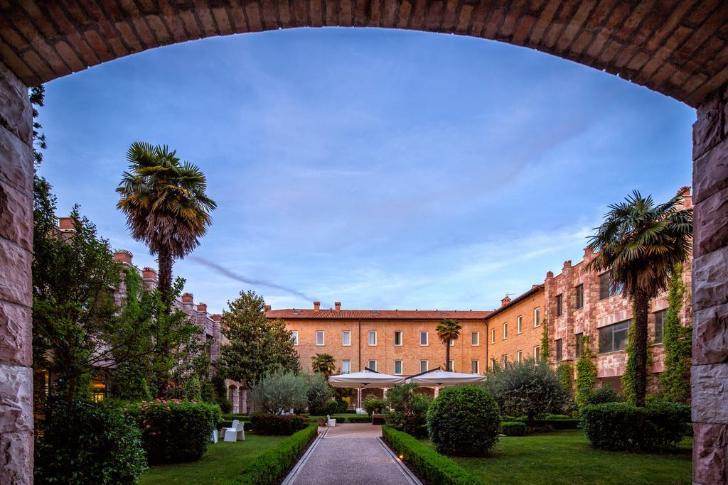 Th Assisi - Hotel Cenacolo Eksteriør billede