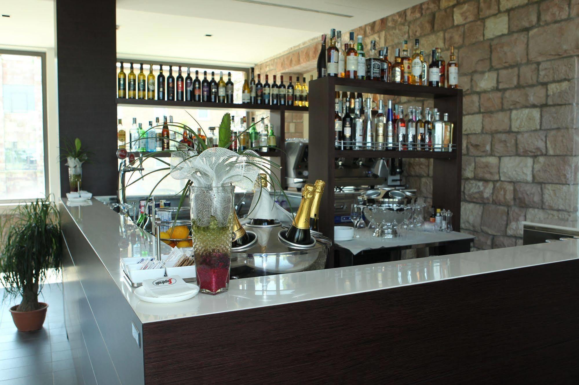 Th Assisi - Hotel Cenacolo Eksteriør billede