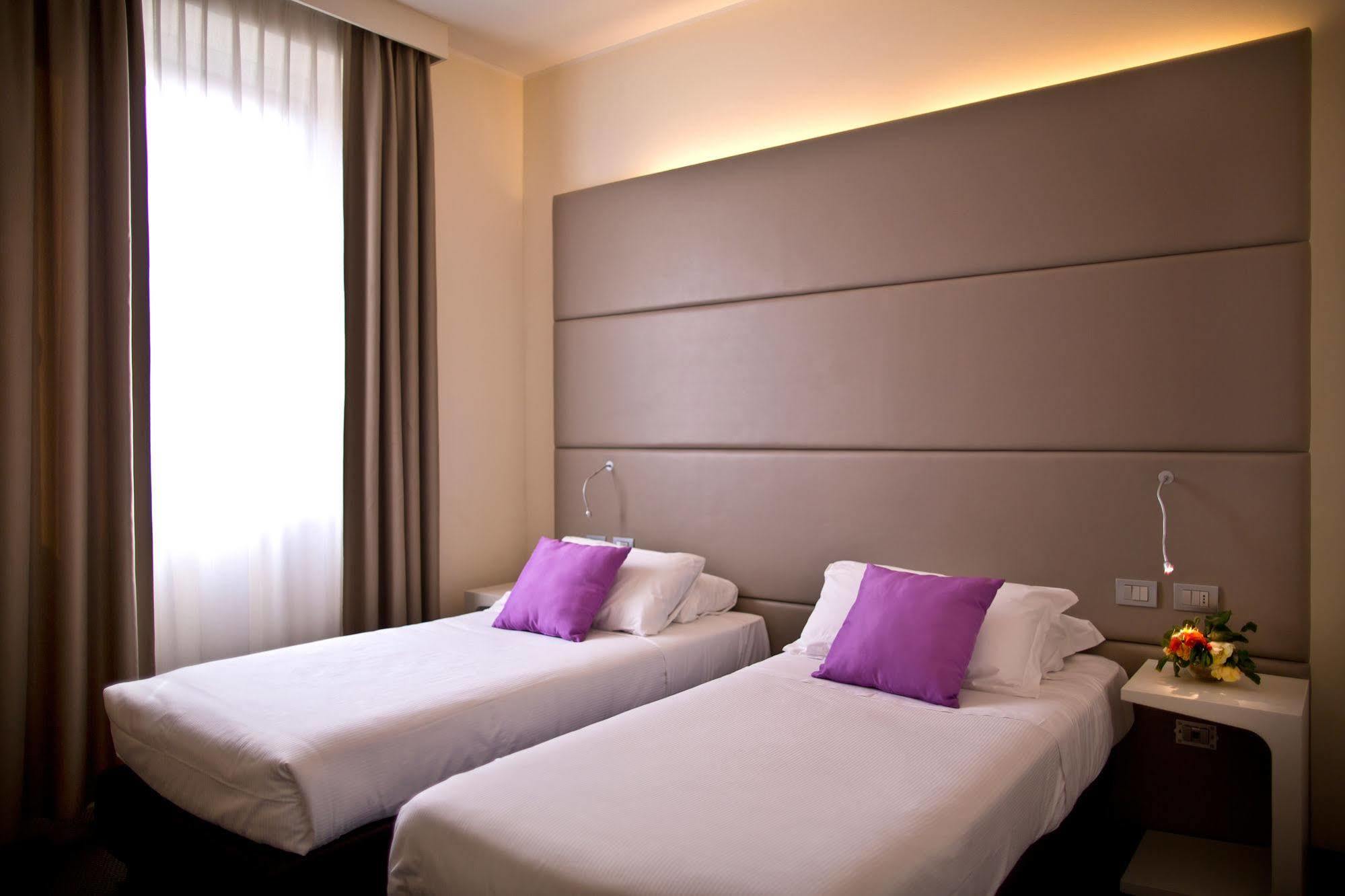 Th Assisi - Hotel Cenacolo Eksteriør billede