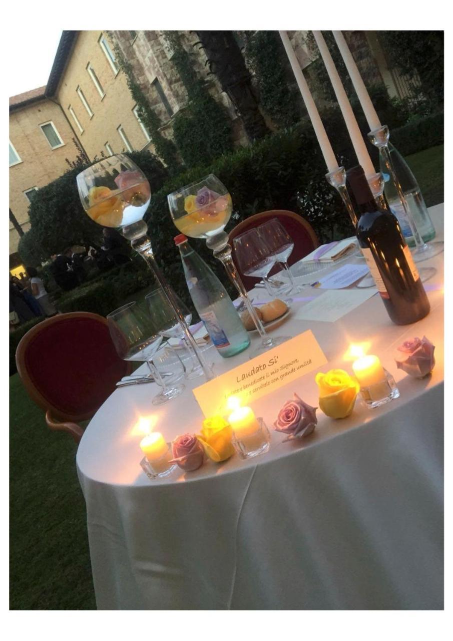 Th Assisi - Hotel Cenacolo Eksteriør billede