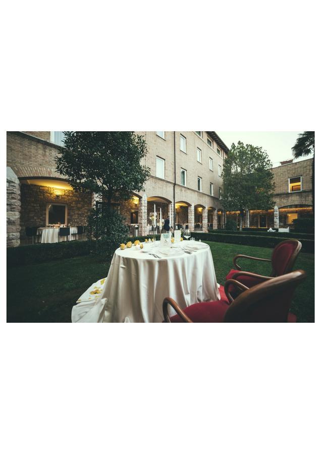 Th Assisi - Hotel Cenacolo Eksteriør billede
