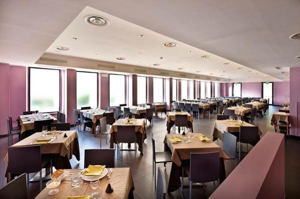 Th Assisi - Hotel Cenacolo Eksteriør billede